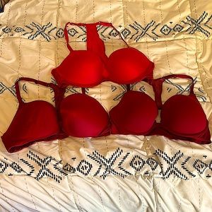 Victoria’s Secret bras (x3)
